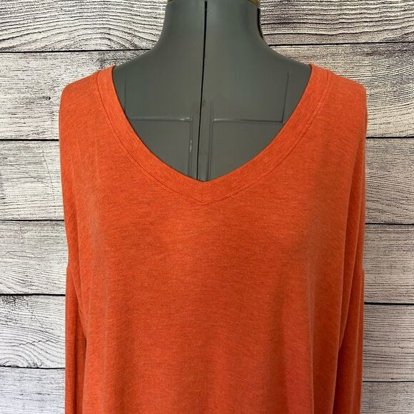 Cabi Hangout Tee v-neck orange striped top size small - Picture 6 of 16